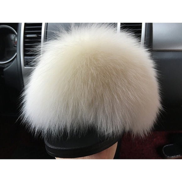 🎉Host Pick🎉 NEW! Real Fox Fur Slides / Slippers - Picture 4 of 8